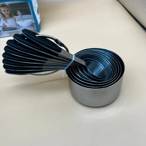 Set of 16 Stainless Steel Measuring Cups & Spoons Plastic Black Handle - Picture 4 of 7